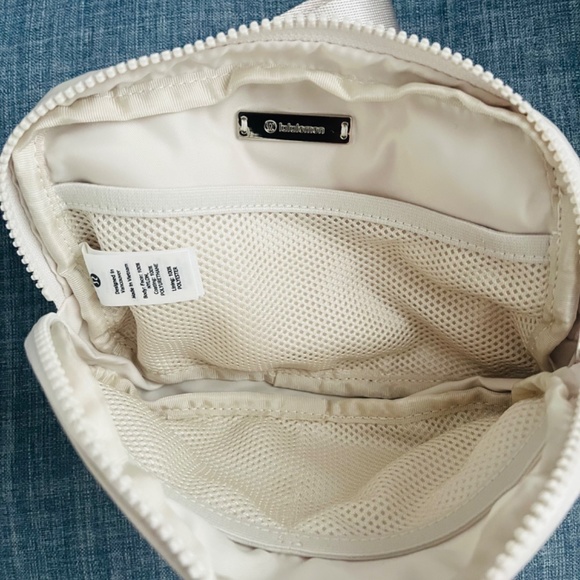 (Sold) NWT Lululemon Everywhere Belt Bag (White Opal) - Picture 3 of 4